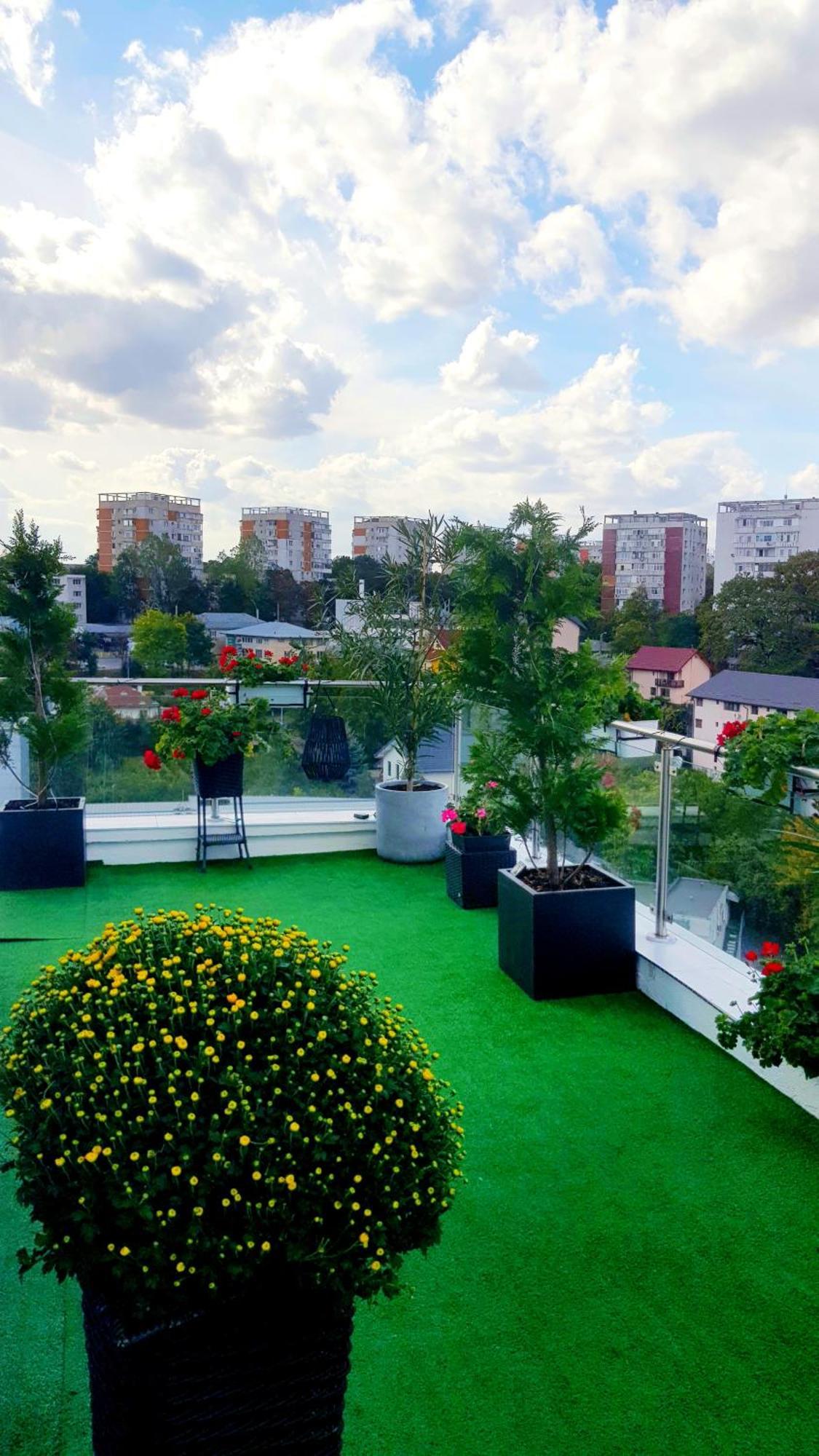 Penthouse View Aeroport Iasi Apartment Luaran gambar