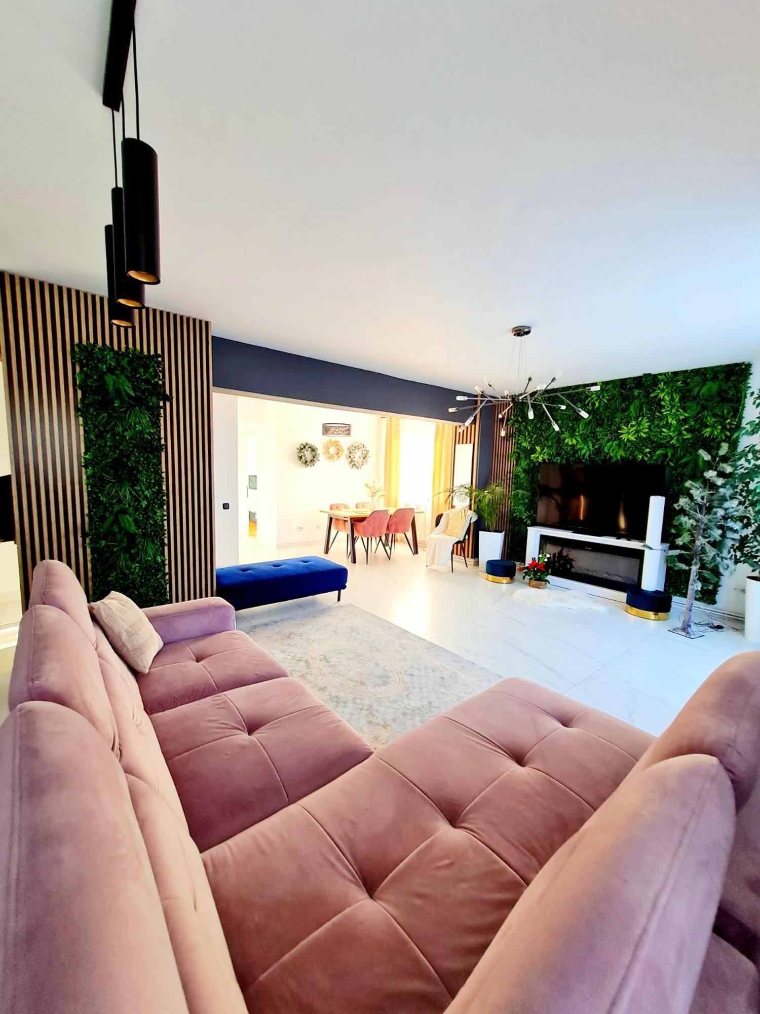 Penthouse View Aeroport Iasi Apartment Luaran gambar