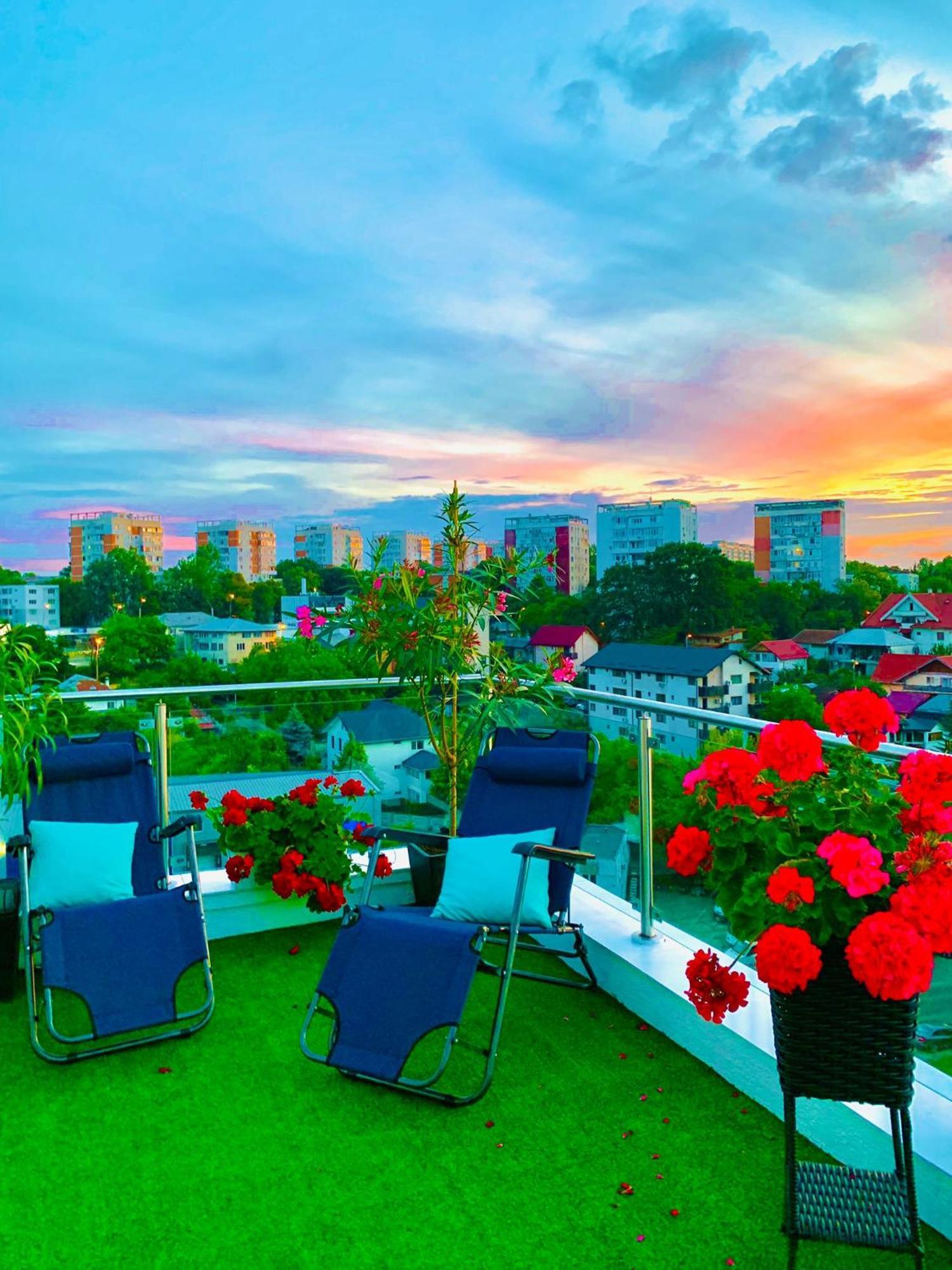 Penthouse View Aeroport Iasi Apartment Luaran gambar
