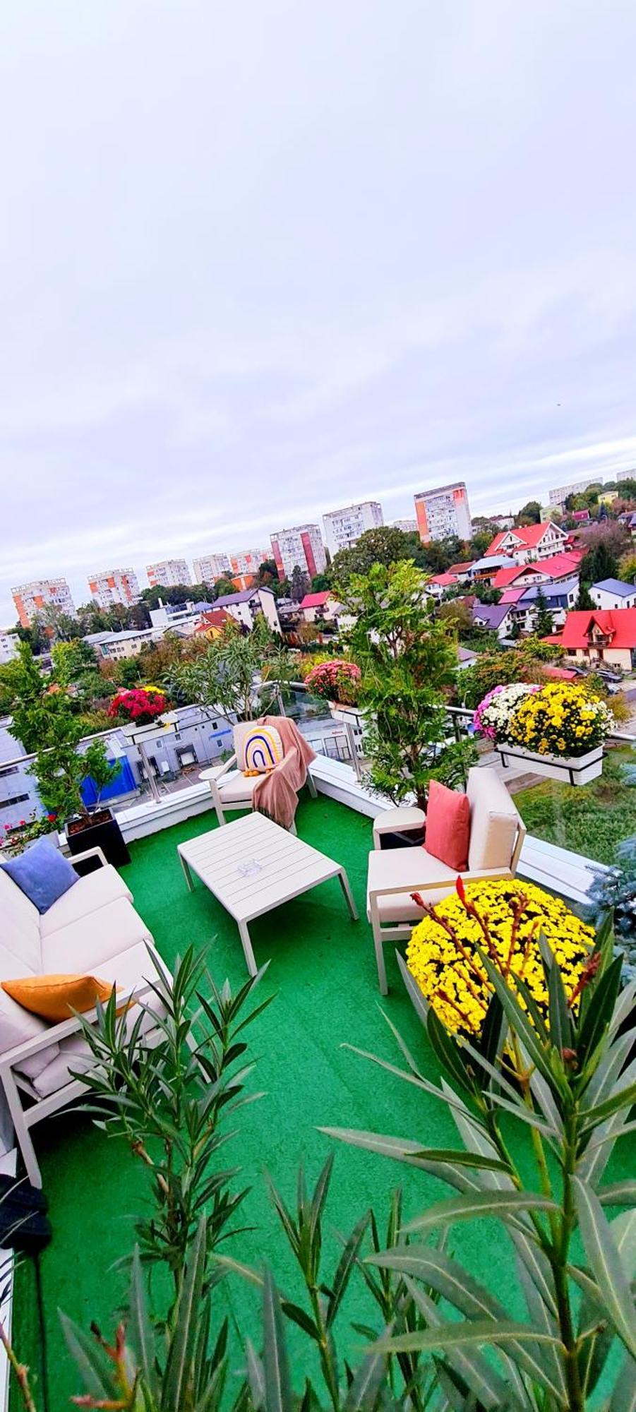 Penthouse View Aeroport Iasi Apartment Luaran gambar