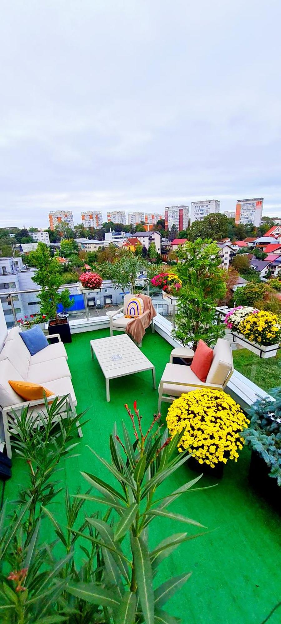 Penthouse View Aeroport Iasi Apartment Luaran gambar